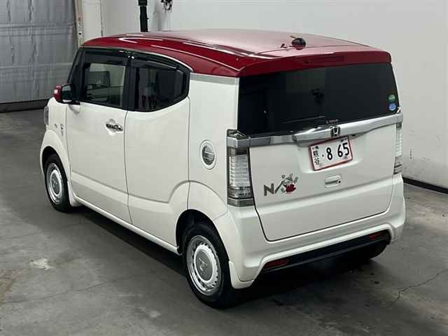 HONDA N BOX SLASH