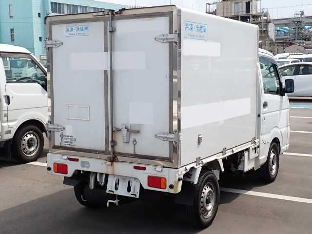 NISSAN CLIPPER TRUCK