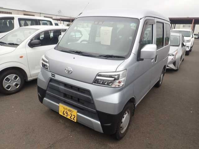 TOYOTA PIXIS VAN