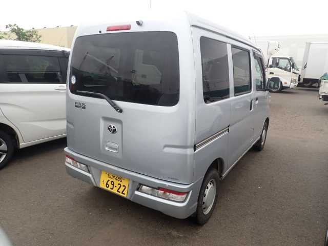 TOYOTA PIXIS VAN