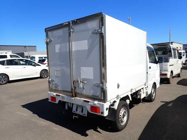 NISSAN CLIPPER TRUCK