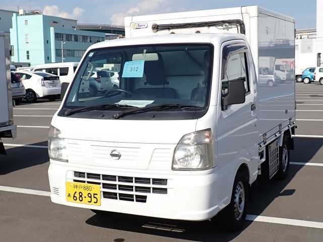 NISSAN CLIPPER TRUCK