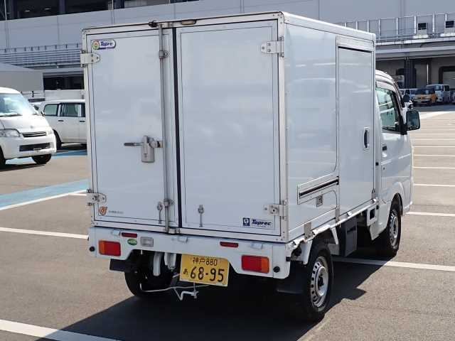 NISSAN CLIPPER TRUCK