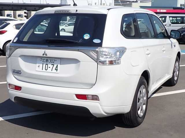 MITSUBISHI OUTLANDER PHEV