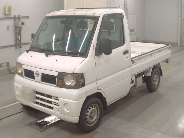 NISSAN CLIPPER TRUCK