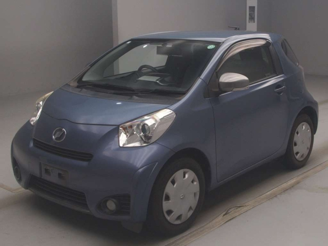 TOYOTA IQ