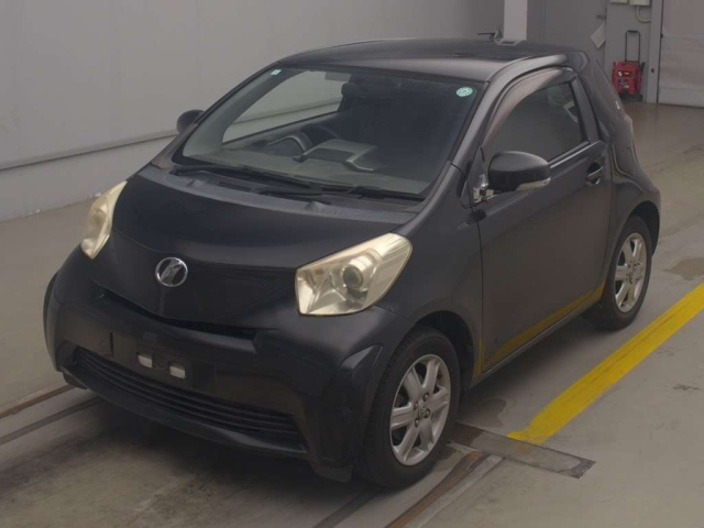 TOYOTA IQ