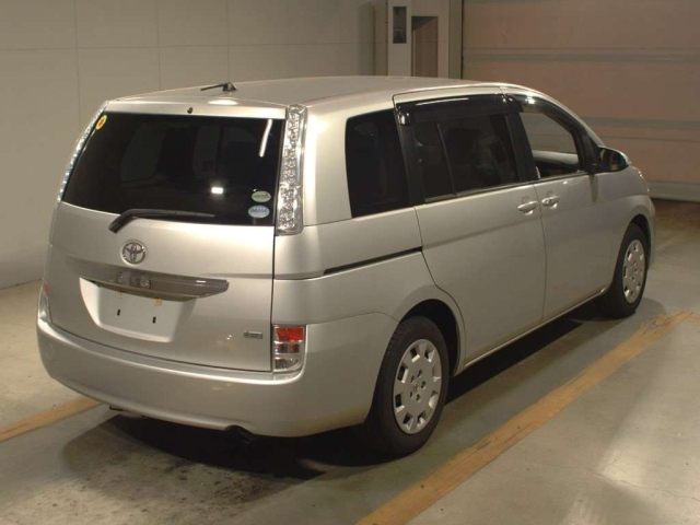 TOYOTA ISIS