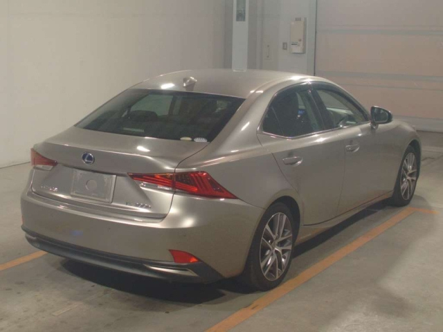 LEXUS IS