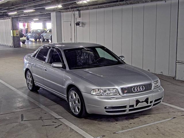 AUDI S4