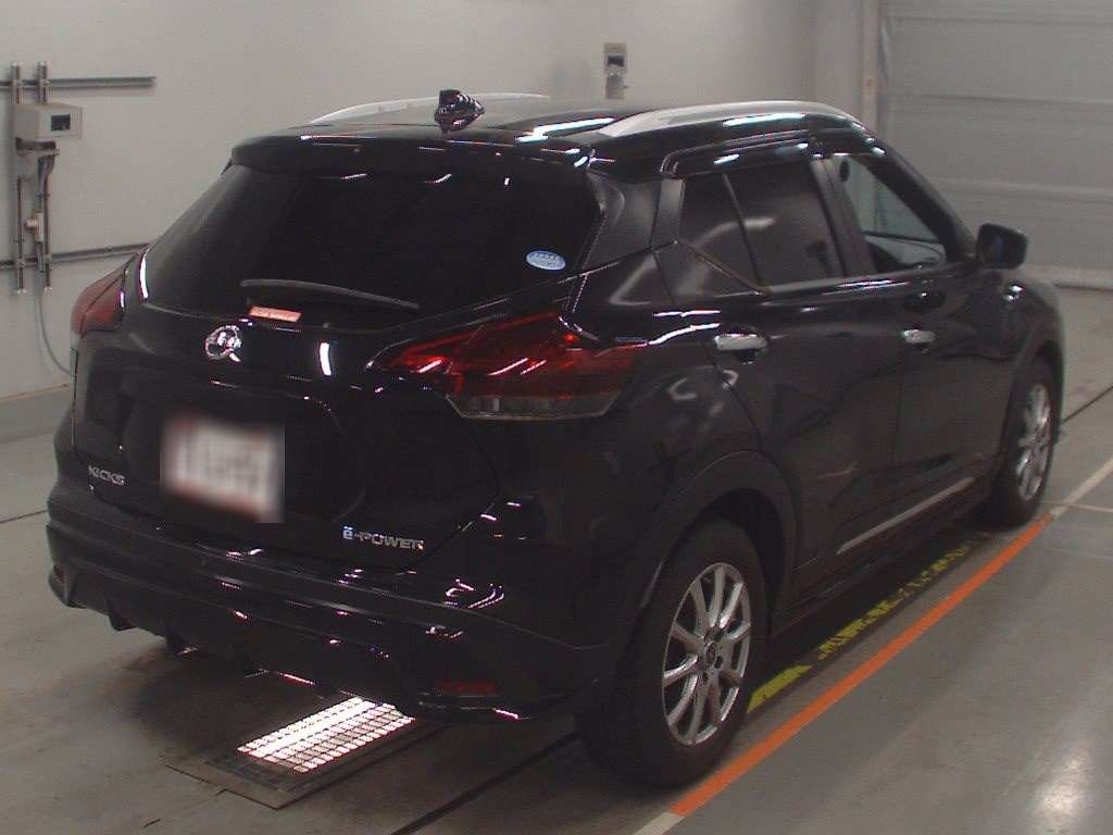 NISSAN KIX
