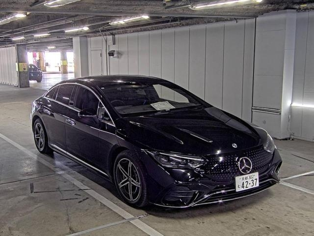 MERCEDES BENZ EQE