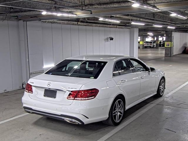 MERCEDES BENZ E CLASS