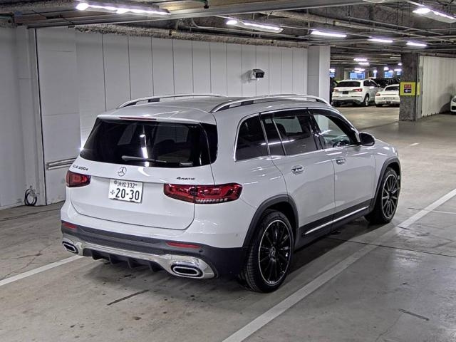 MERCEDES BENZ GLB