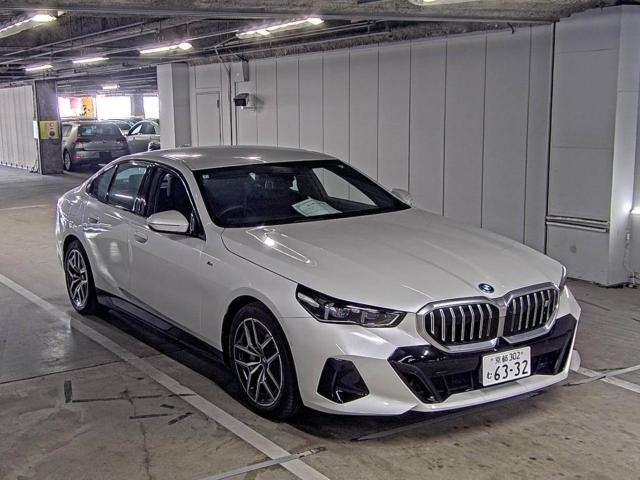 BMW i5