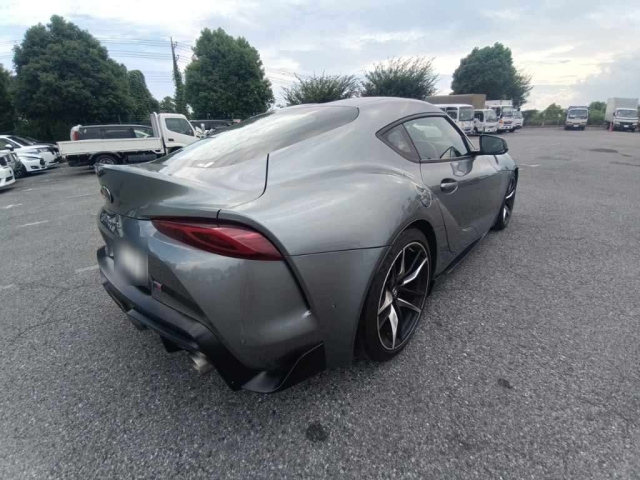 TOYOTA SUPRA