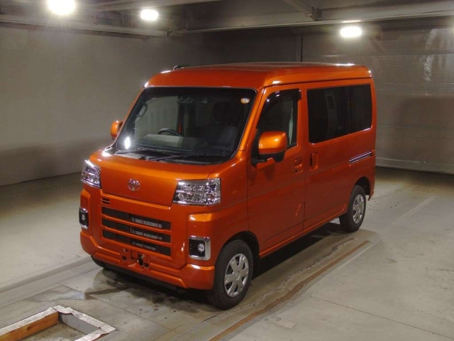 TOYOTA PIXIS VAN