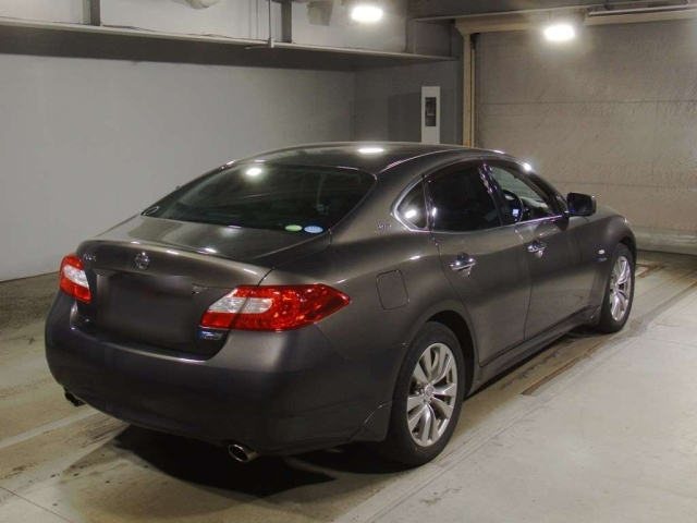 NISSAN FUGA