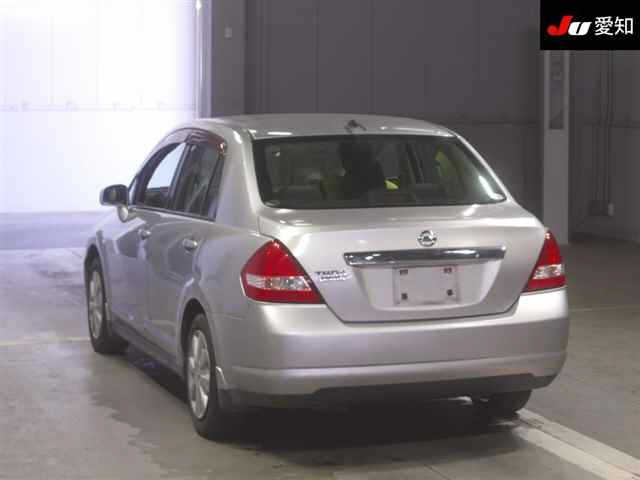 NISSAN TIIDA LATIO