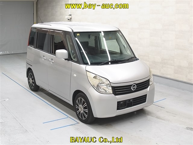 NISSAN ROOX