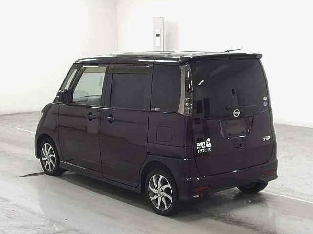 NISSAN ROOX