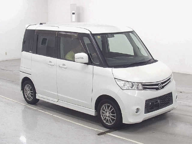 NISSAN ROOX