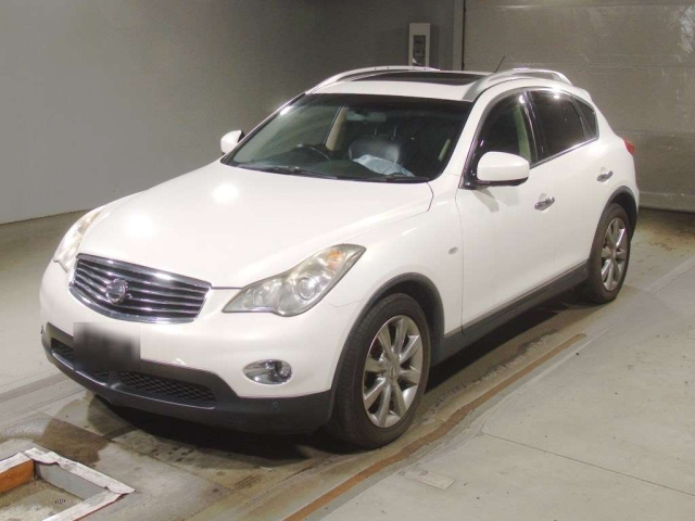 NISSAN SKYLINE CROSSOVER