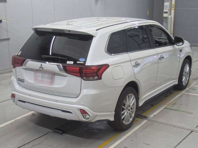 MITSUBISHI OUTLANDER PHEV