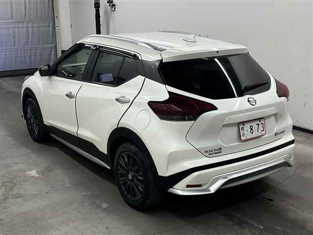 NISSAN KIX