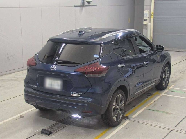 NISSAN KIX