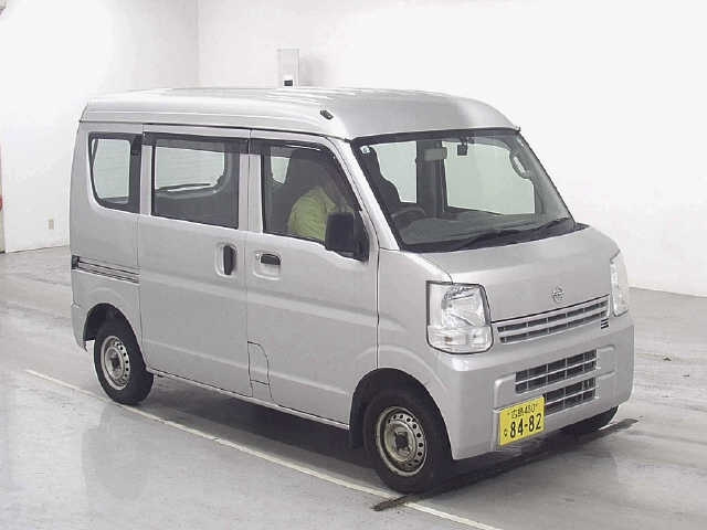 NISSAN CLIPPER VAN