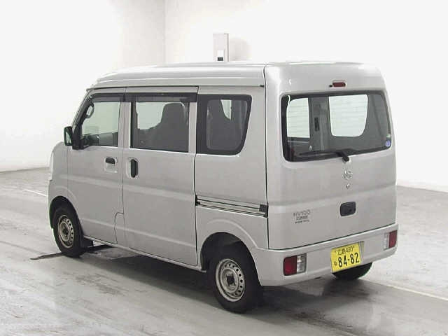 NISSAN CLIPPER VAN