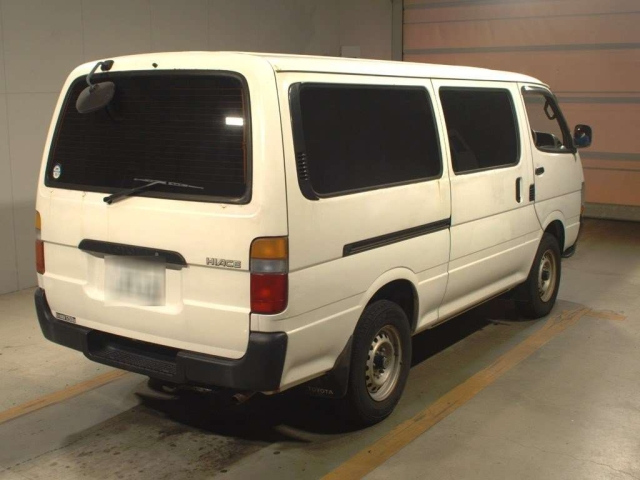 TOYOTA HIACE VAN