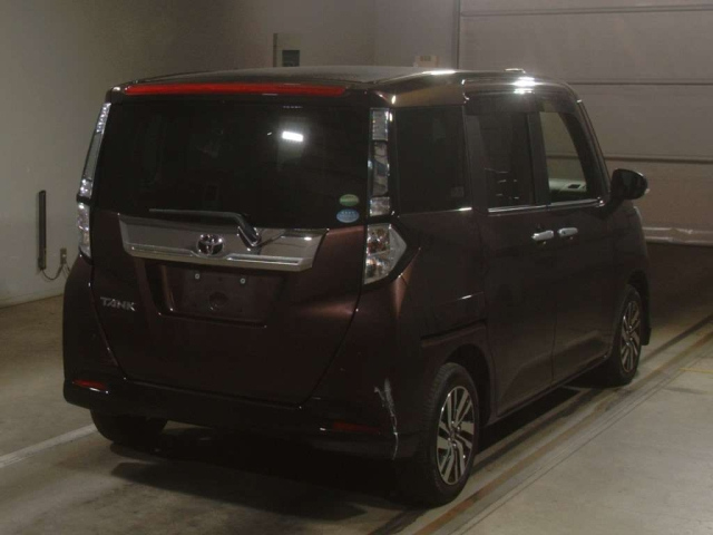 TOYOTA TANK
