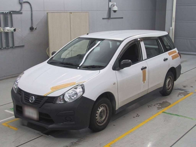 NISSAN AD