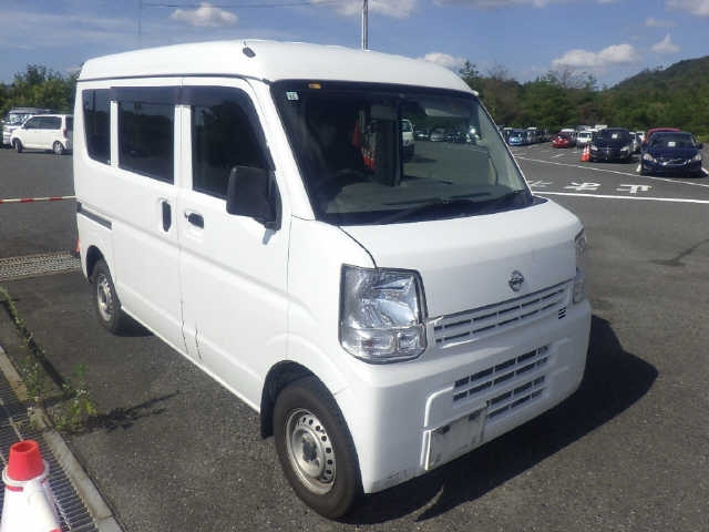 NISSAN CLIPPER VAN