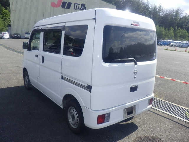 NISSAN CLIPPER VAN