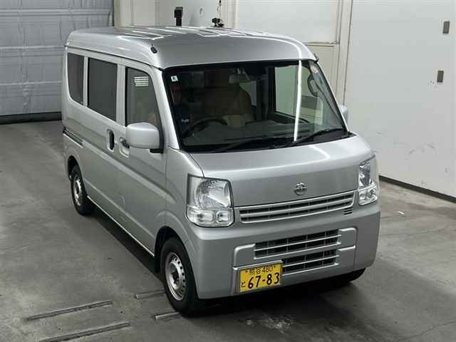 NISSAN CLIPPER VAN
