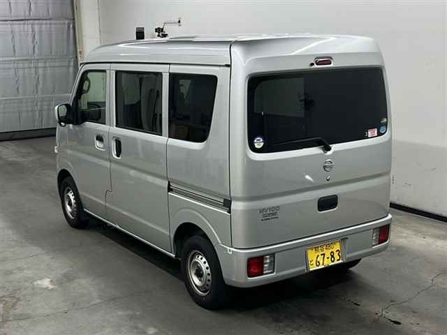 NISSAN CLIPPER VAN