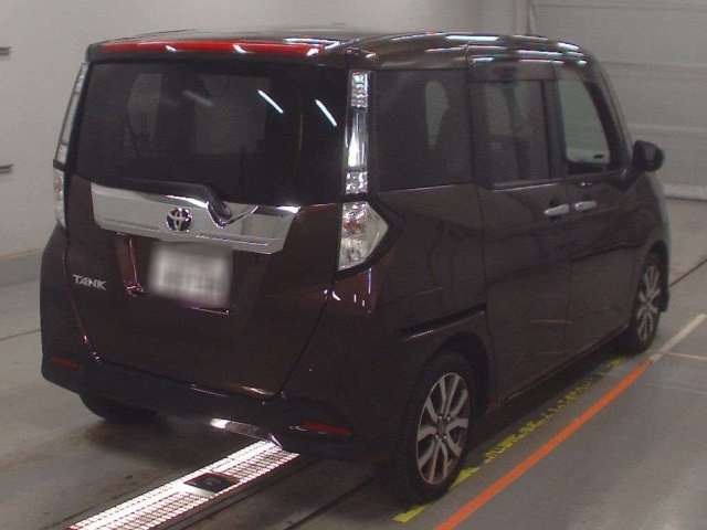 TOYOTA TANK