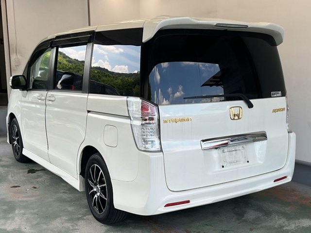 HONDA STEP WAGON
