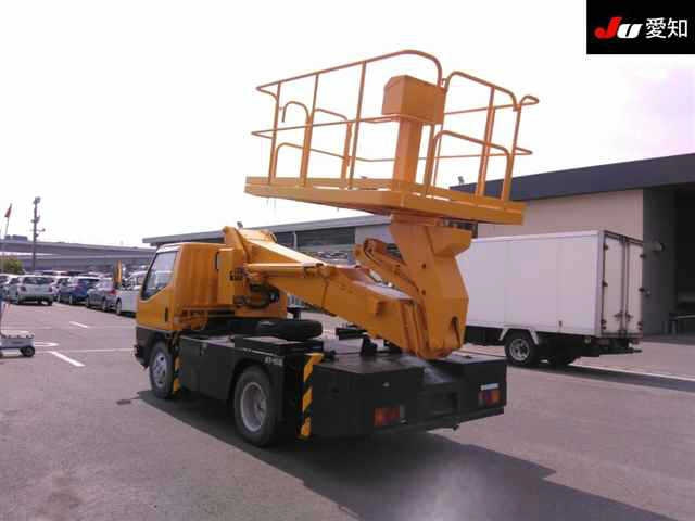MITSUBISHI CANTER