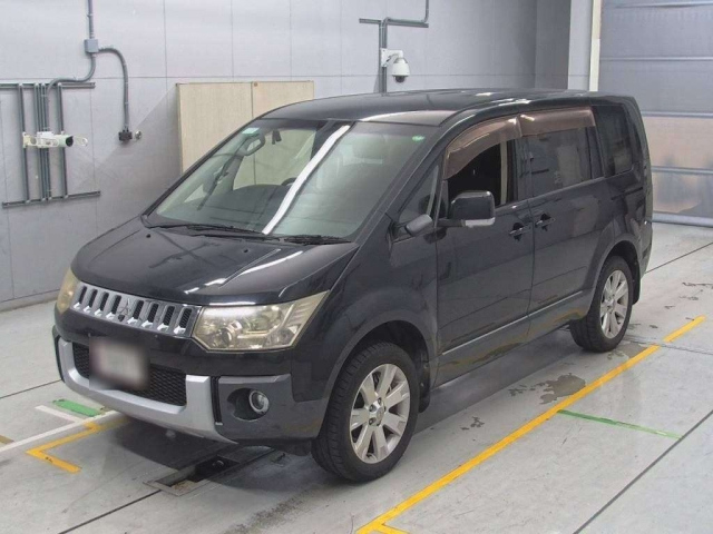 MITSUBISHI DELICA D5
