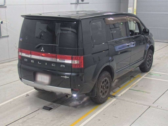 MITSUBISHI DELICA D5