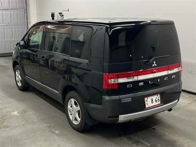 MITSUBISHI DELICA D5