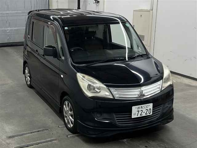 MITSUBISHI DELICA D2