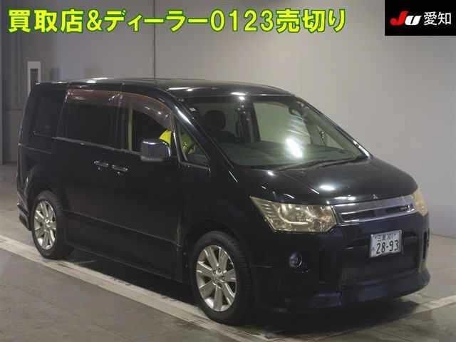MITSUBISHI DELICA D5