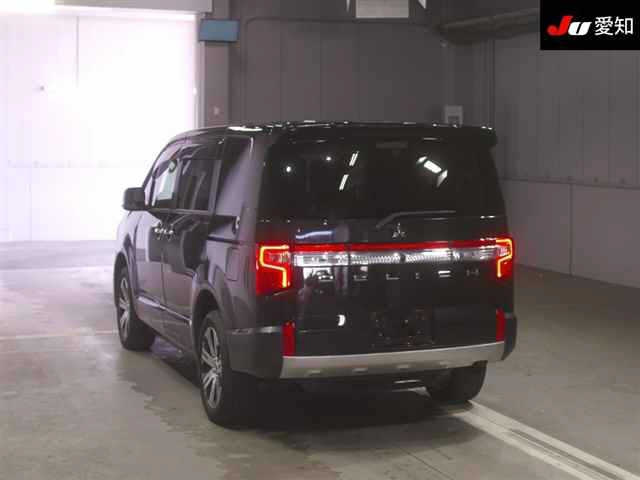 MITSUBISHI DELICA D5