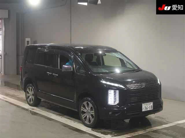 MITSUBISHI DELICA D5