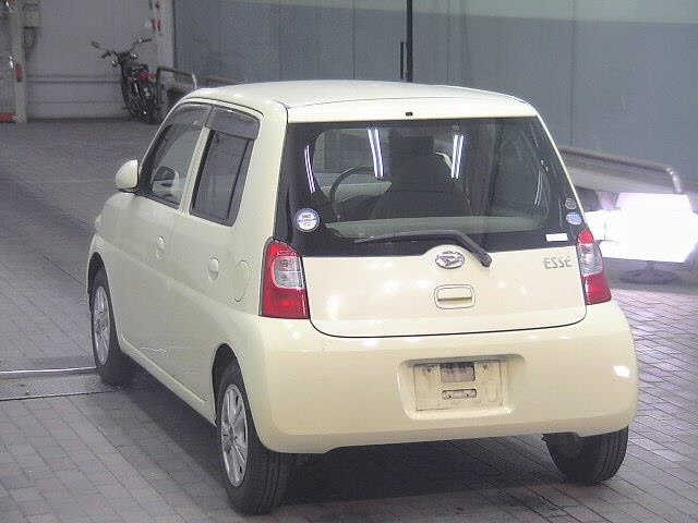 DAIHATSU ESSE